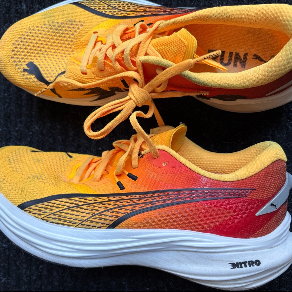 Puma Deviate Nitro 3 Vibrant Orange and Red Running Shoes men’s size 10